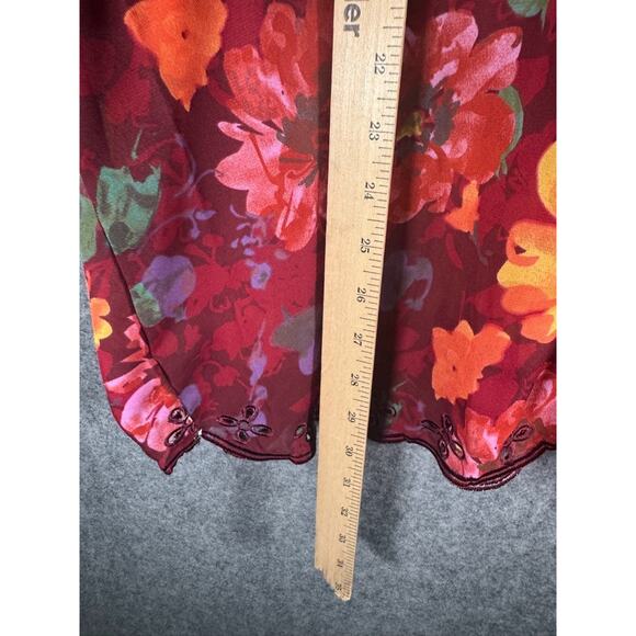 Denim 24/7 Blouse Women 16W Red Button Front Short Sleeve Embroidered Floral - Picture 5 of 8